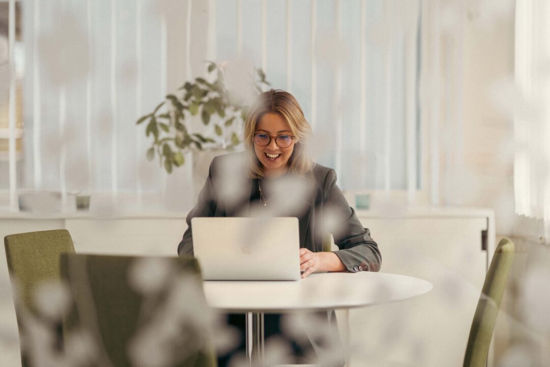 Salesgroup_1_webb-088